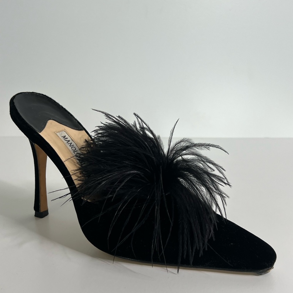Manolo Blahnik Black Feathered Women's Heels Size 38